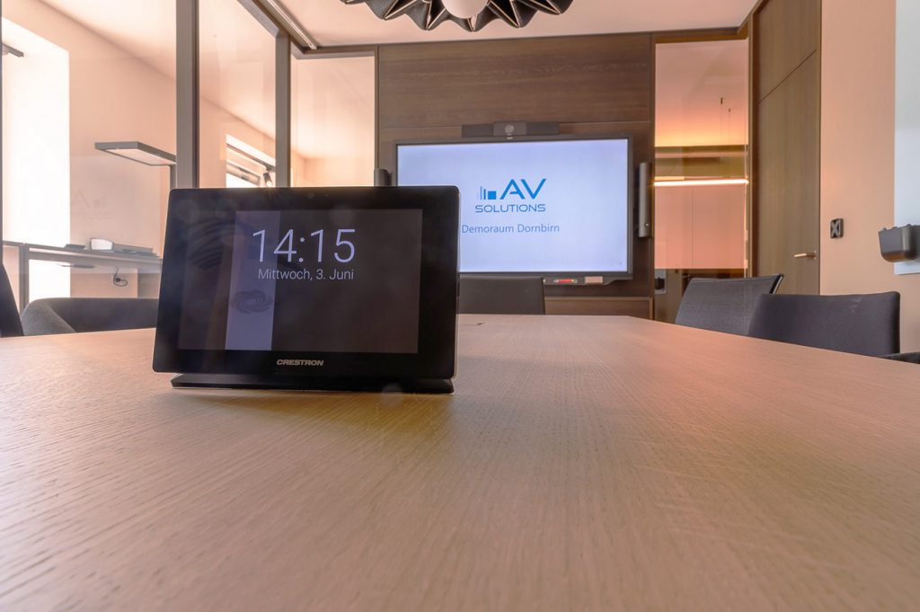 Collaboration_Raum_Vorarlberg_Crestron_SMART_JBL_Poly_BarcoClickshare_AVsolutions_1