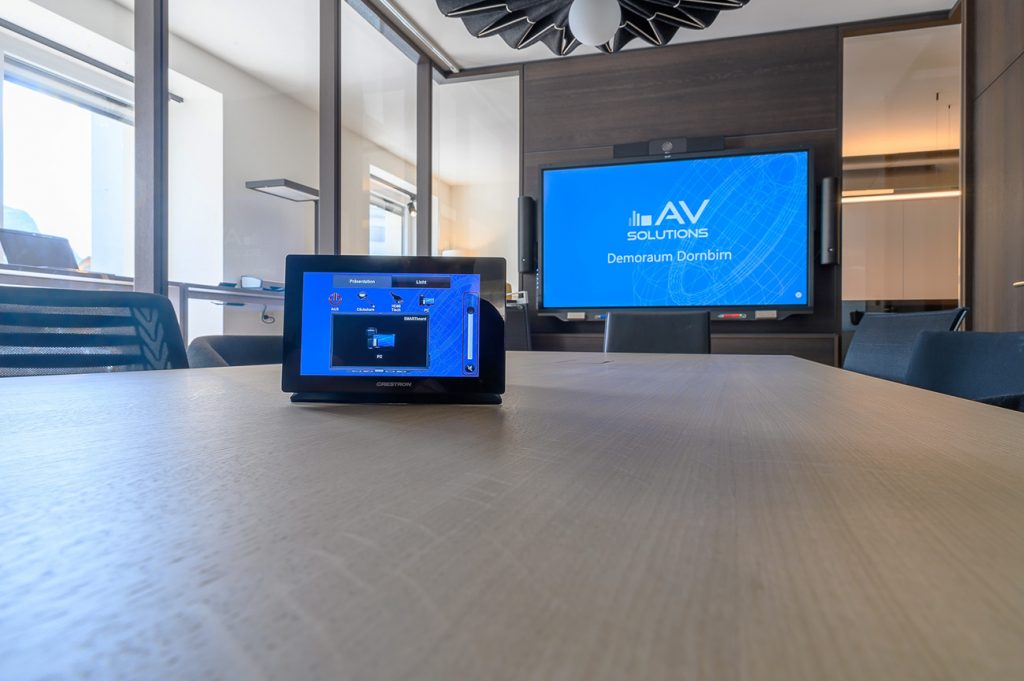 Collaboration_Raum_Vorarlberg_Crestron_SMART_JBL_Poly_BarcoClickshare_AVsolutions_16