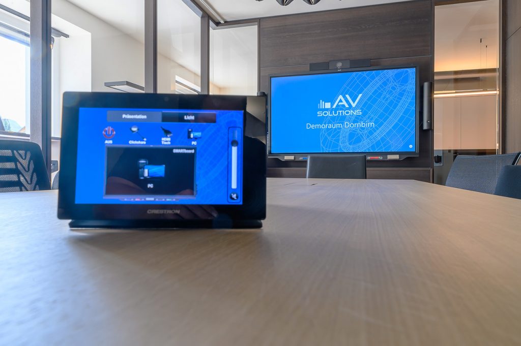 Collaboration_Raum_Vorarlberg_Crestron_SMART_JBL_Poly_BarcoClickshare_AVsolutions_5