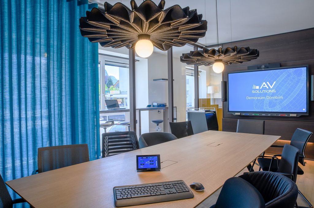 Collaboration_Raum_Vorarlberg_Crestron_SMART_JBL_Poly_BarcoClickshare_AVsolutions_9