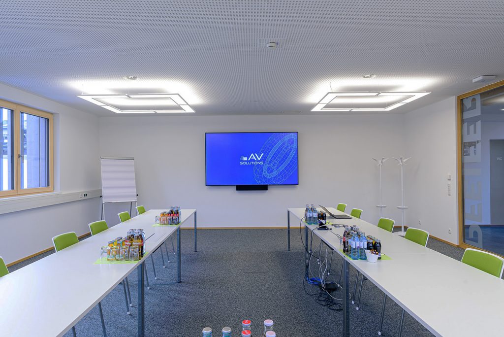 Holz_Pfeifer_Crestron_NEC_Barco-ClickShare_1_AVsolutions