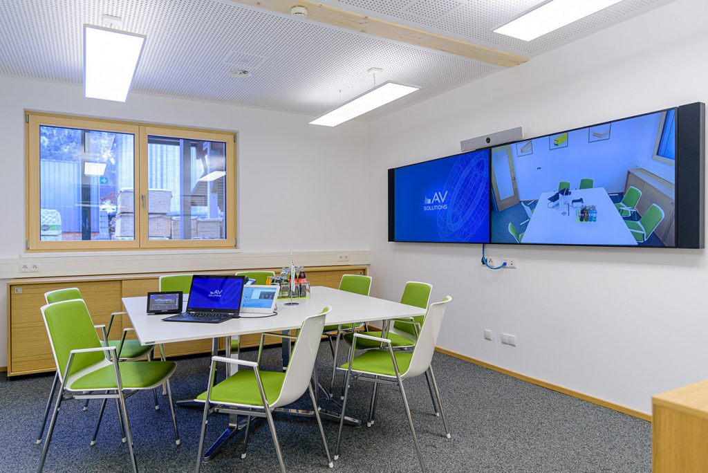 Holz_Pfeifer_Crestron_NEC_Barco-ClickShare_25_AVsolutions Videokonferenzen - Collaboration Tools I AVsolutions