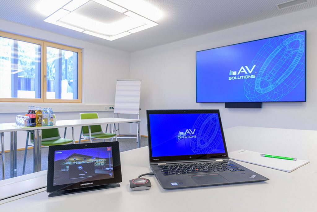 Holz_Pfeifer_Crestron_NEC_Barco-ClickShare_5_AVsolutions