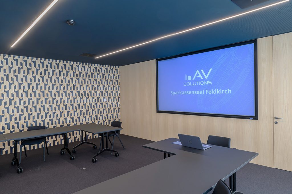 Projekt_Sparkasse_Feldkirch_Crestron_Epson_Bose_AVsolutions_1