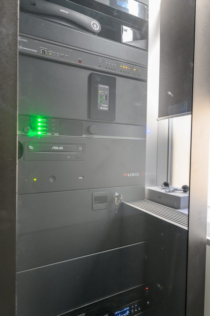 Projekt_Sparkasse_Feldkirch_Crestron_Epson_Bose_AVsolutions_14