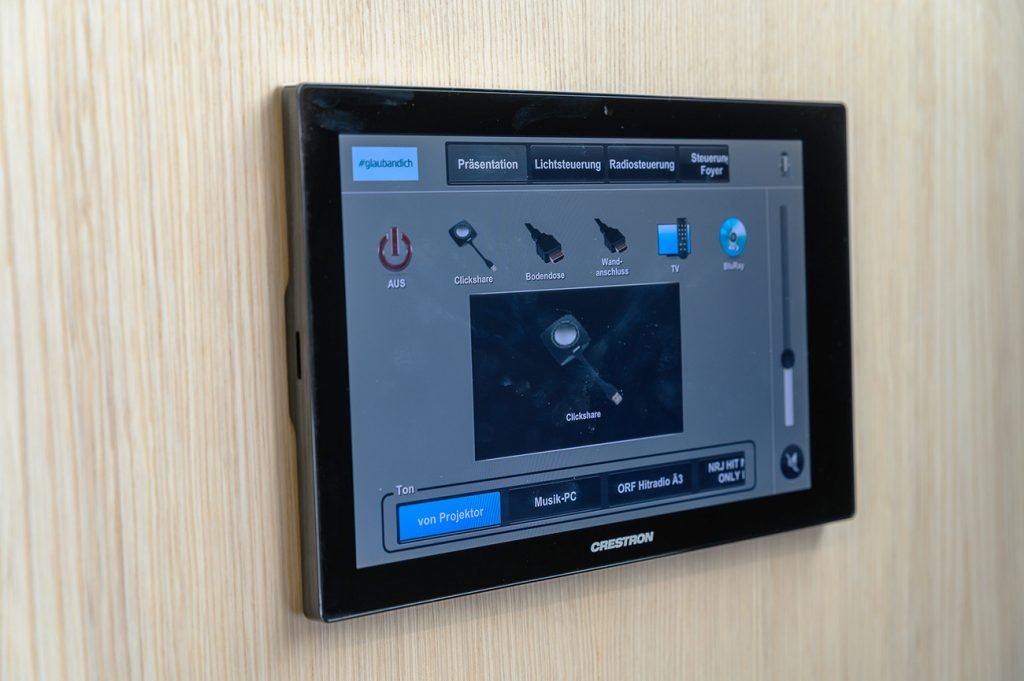 Projekt_Sparkasse_Feldkirch_Crestron_Epson_Bose_AVsolutions_16