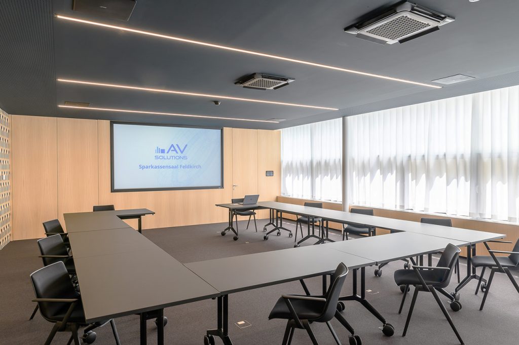 Projekt_Sparkasse_Feldkirch_Crestron_Epson_Bose_AVsolutions_25