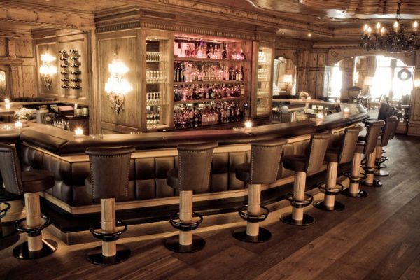 Interalpen_Hotel_Tyrol_Beschallung_Bar_AVsolutions