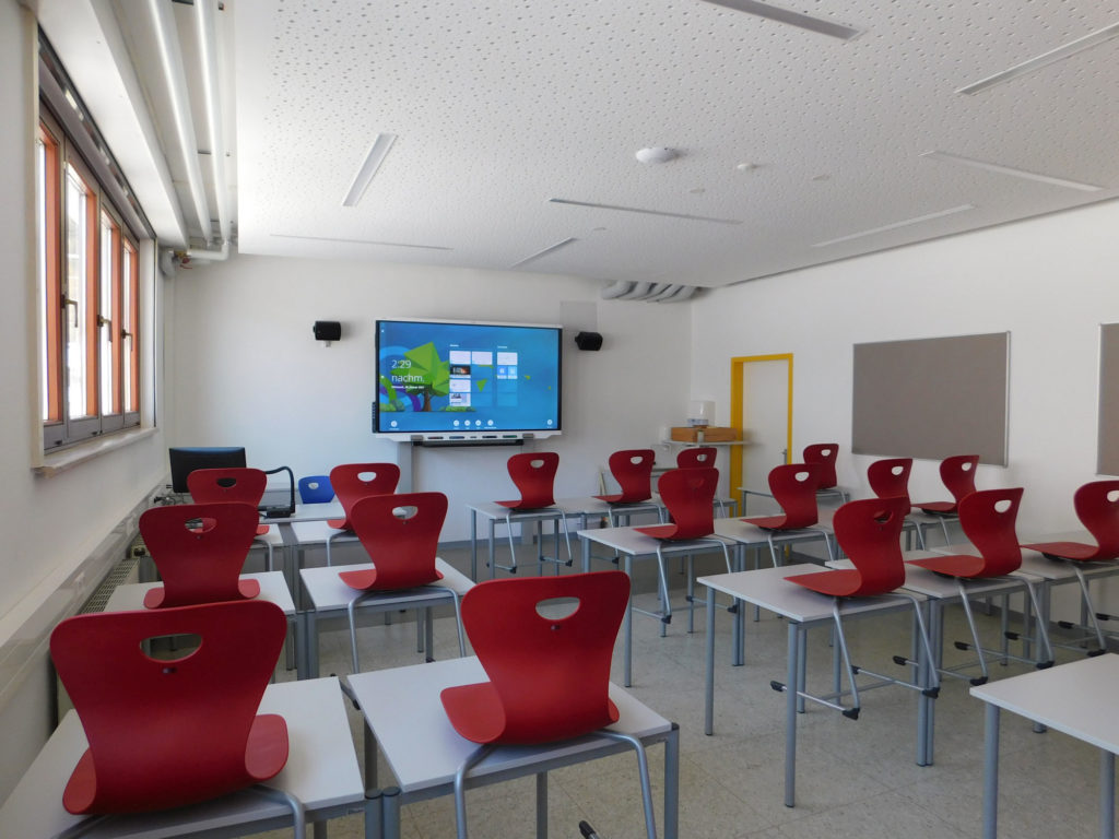 Bildungseinrichtungen-VSVompStans-SMART-Board_distancelearning_2_AVsolutions SMART-Boards - Distance Learning - Digitaler Unterricht - Lernsoftware - Medientechnik für Schulen I AVsolutions