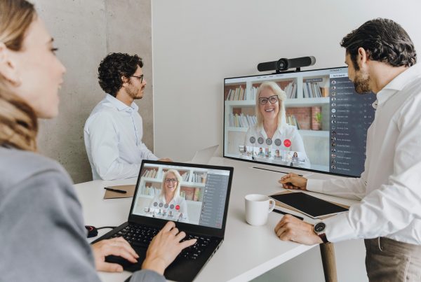 Barco Clickshare – Meetingraum-Ausstattung – Collaboration Tools I AVsolutions