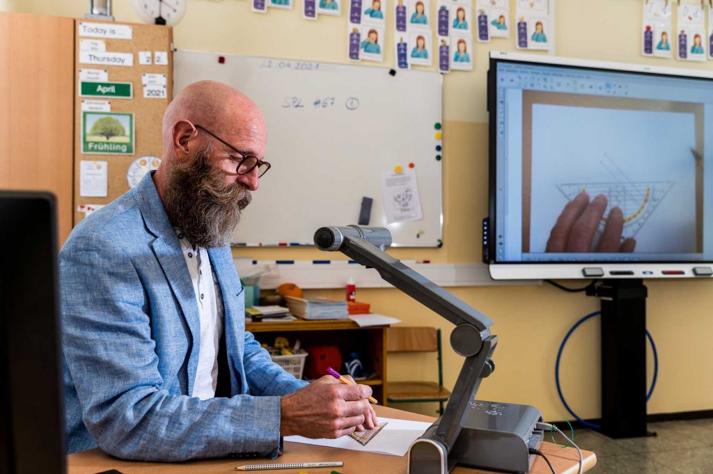 Medientechnik_SMART-Boards_Bildungseinrichtungen_VS-Pfaffenhofen_AVsolutions SMART Boards I Schule I Digitaler Unterricht I AVsolutions