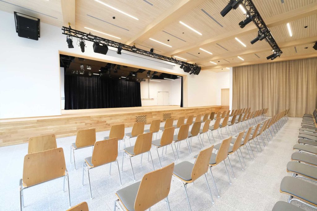 Zugspitzsaal | Eventtechnik | Medientechnik | Beschallung | Veranstaltungstechnik | AVsolutions